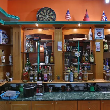 Pensión Tani's *