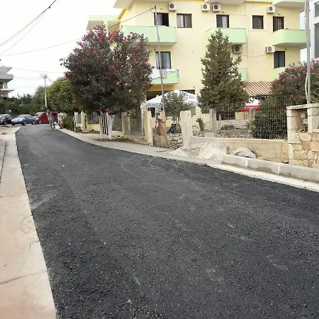 Πανσιόν Tani's 3*