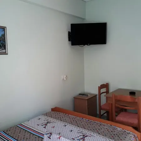 Tani's Πανσιόν 3*