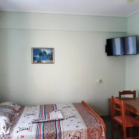 Tani's Εξαμίλιο