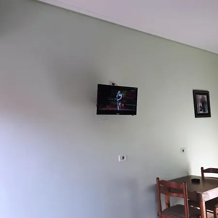 Tani's Πανσιόν Εξαμίλιο