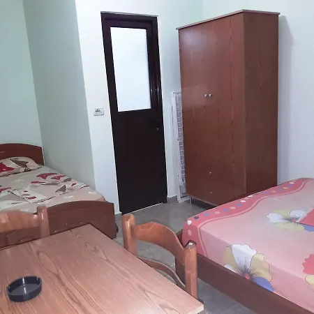 Guest house Tani's Ksamil